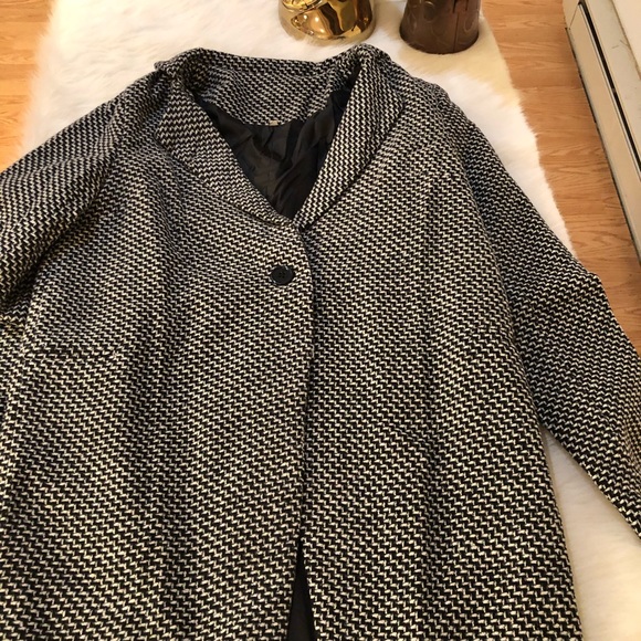 Beautiful herringbone coat with 1 button front notched collar slit pockets new - Picture 8 of 14